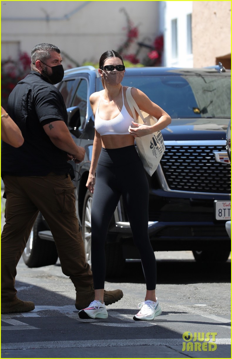 kendall jenner hits the gym memorial day 12