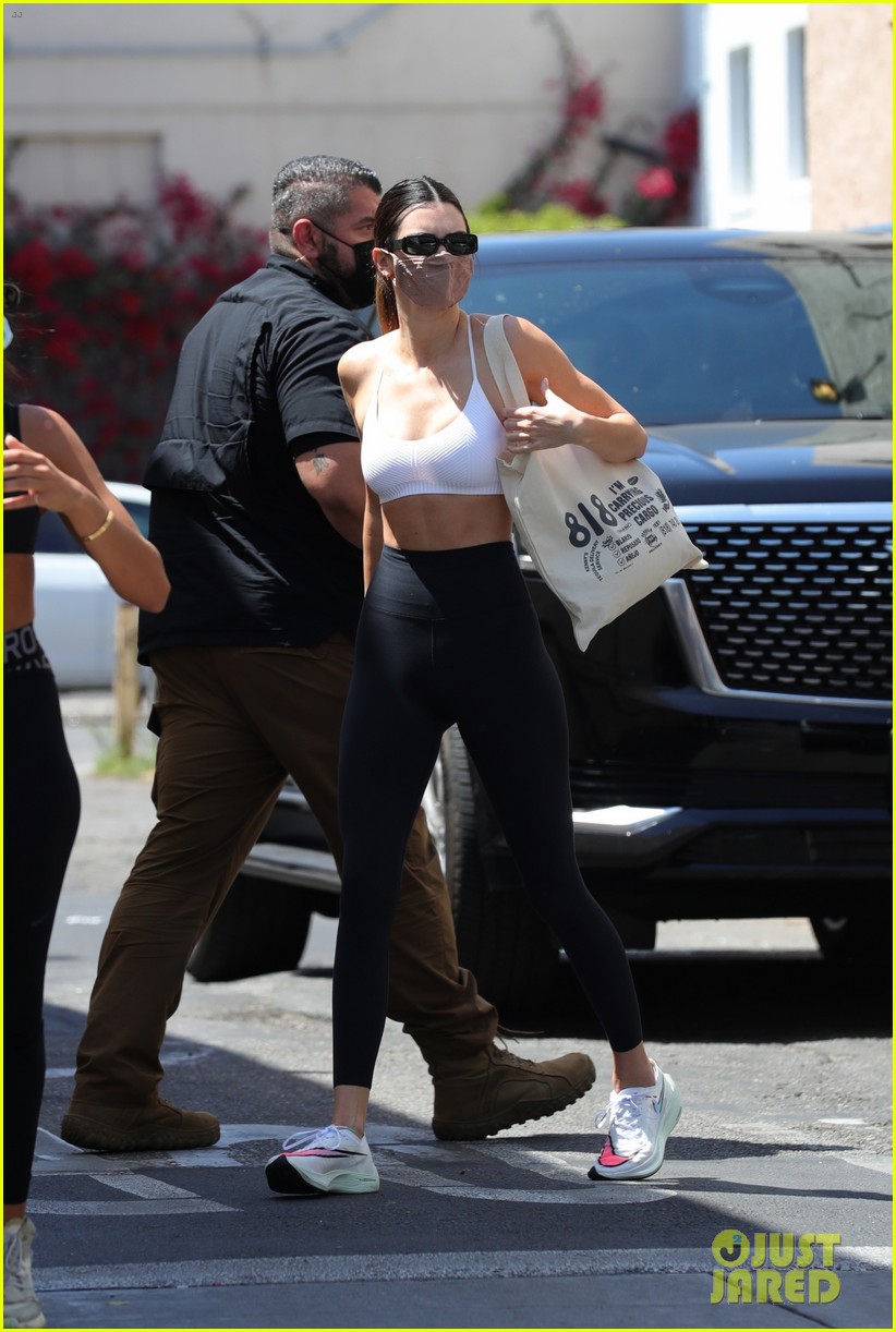 kendall jenner hits the gym memorial day 14