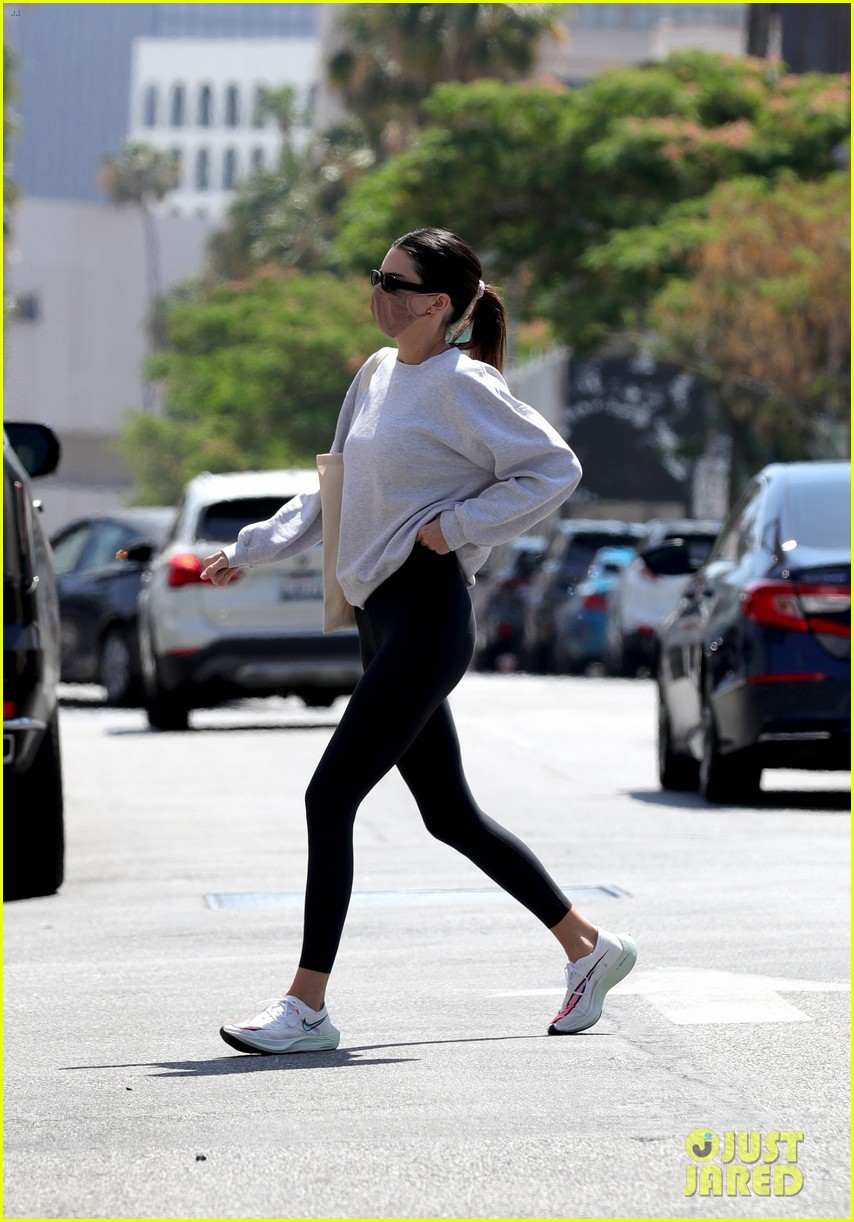 kendall jenner hits the gym memorial day 29