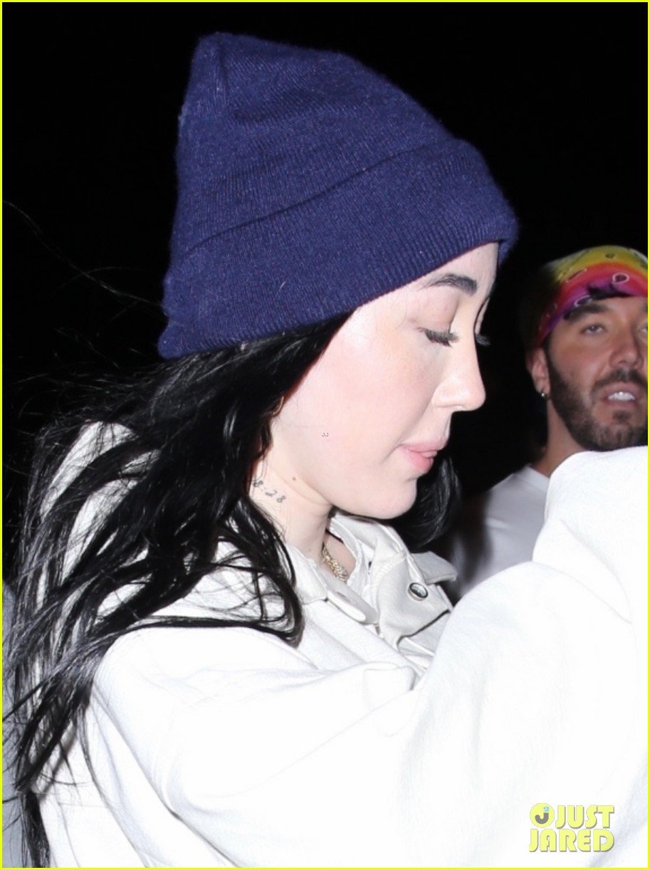 demi lovato noah cyrus hold hands after space jam event 04