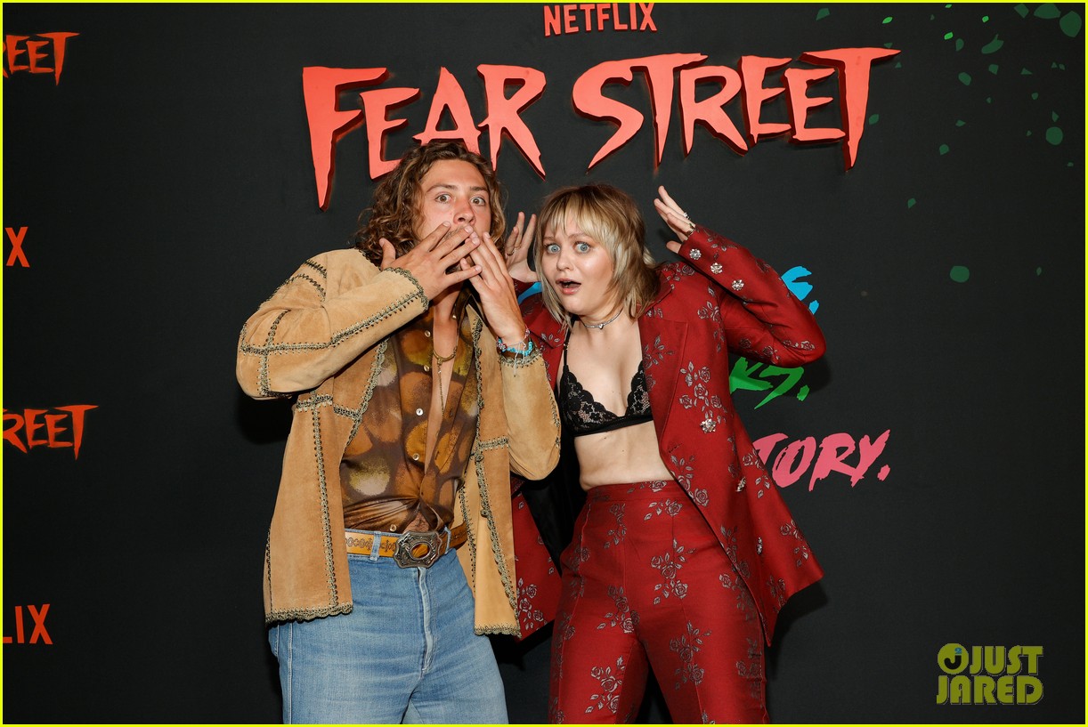 olivia scott welch ted sutherland premiere fear street part two 14