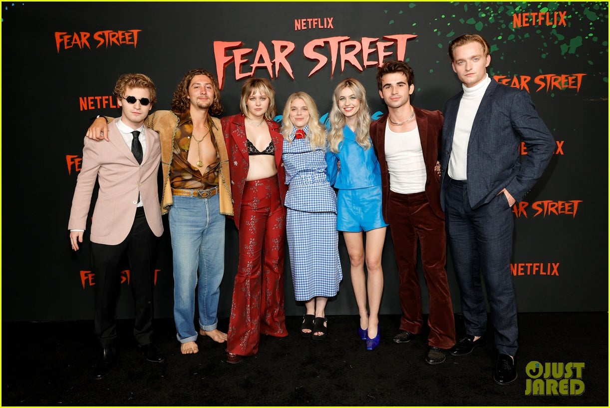 olivia scott welch ted sutherland premiere fear street part two 21