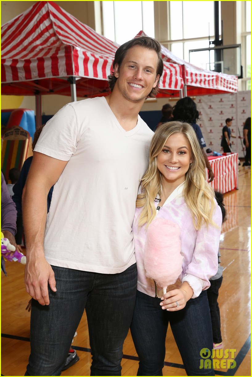 shawn johnson andrew east welcome baby no 2 02