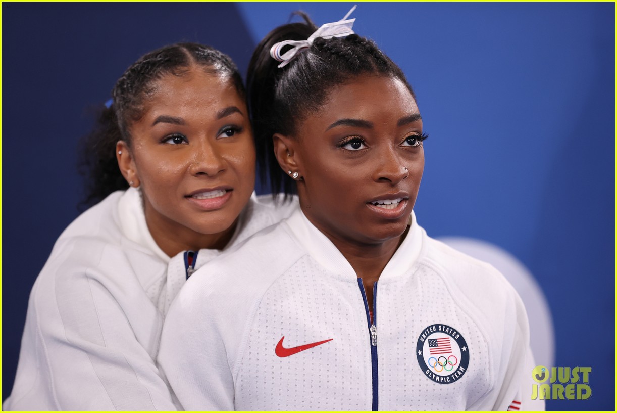 simone biles withdraws from olympic team event 14