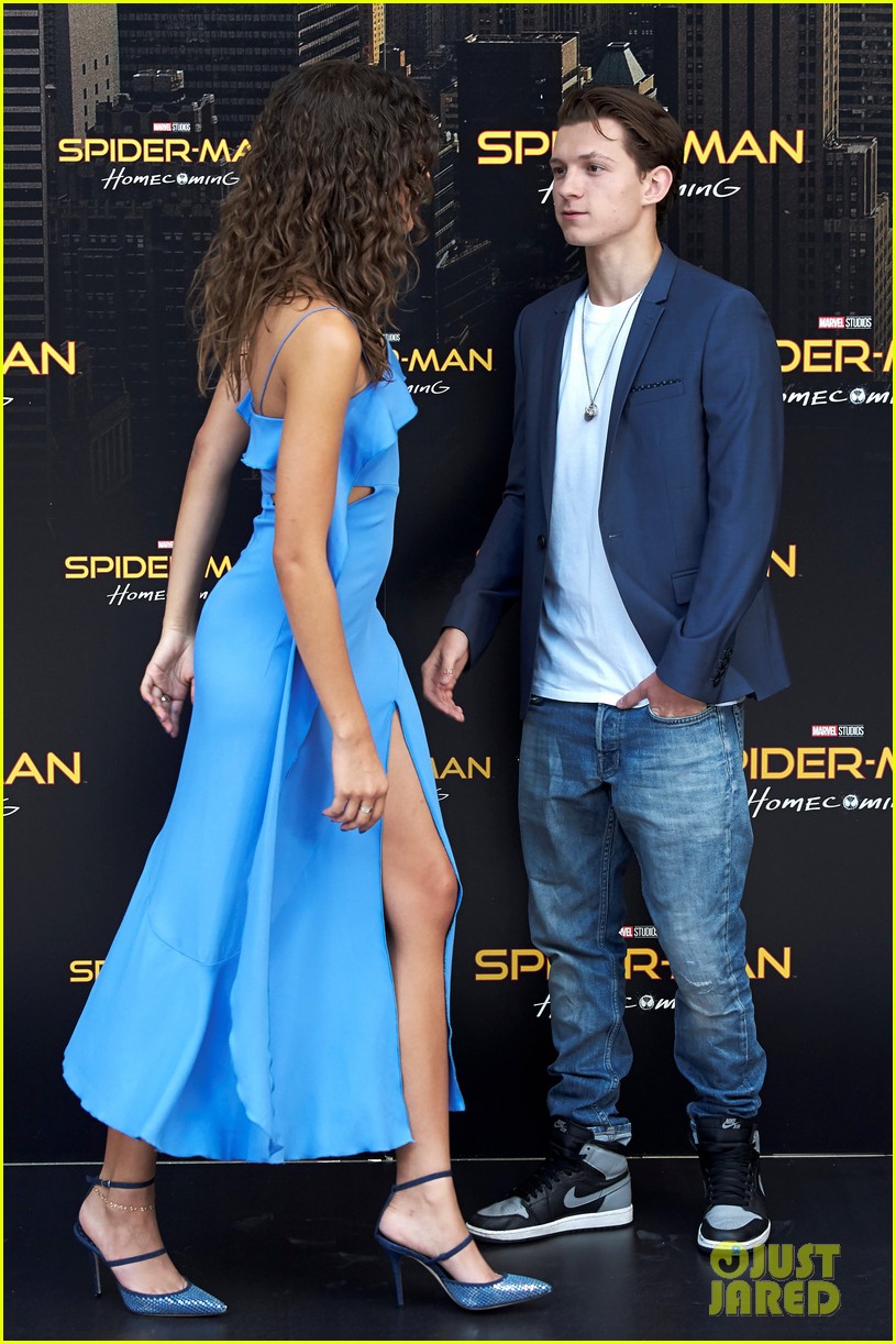 zendaya tom holland went out for thai food day before viral kissing photos 01