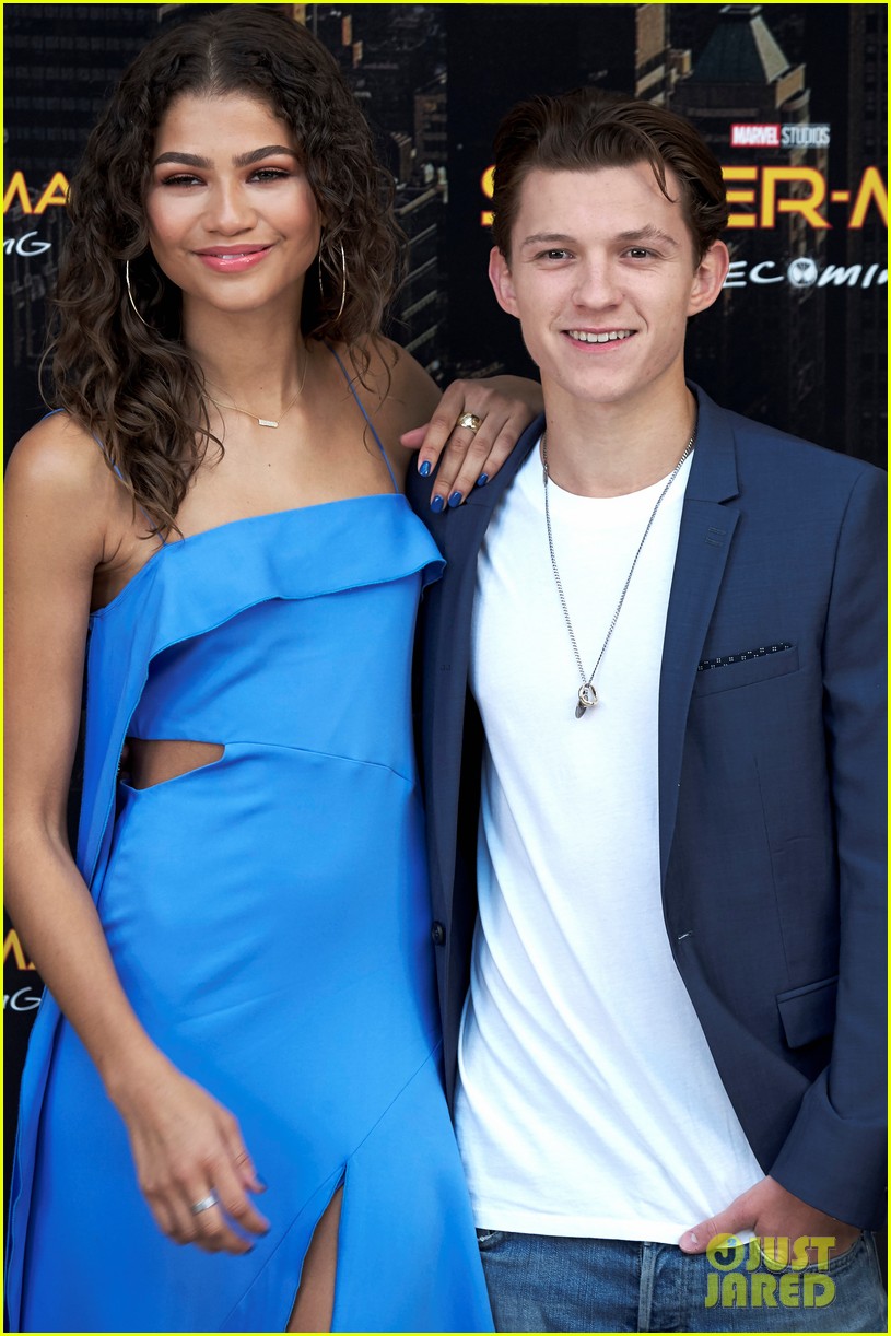 zendaya tom holland went out for thai food day before viral kissing photos 05