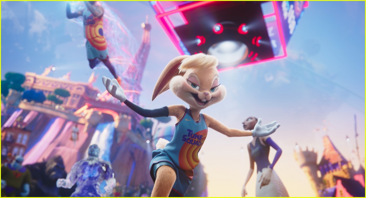 zendaya talks voicing lola bunny in space jam a new legacy 02.