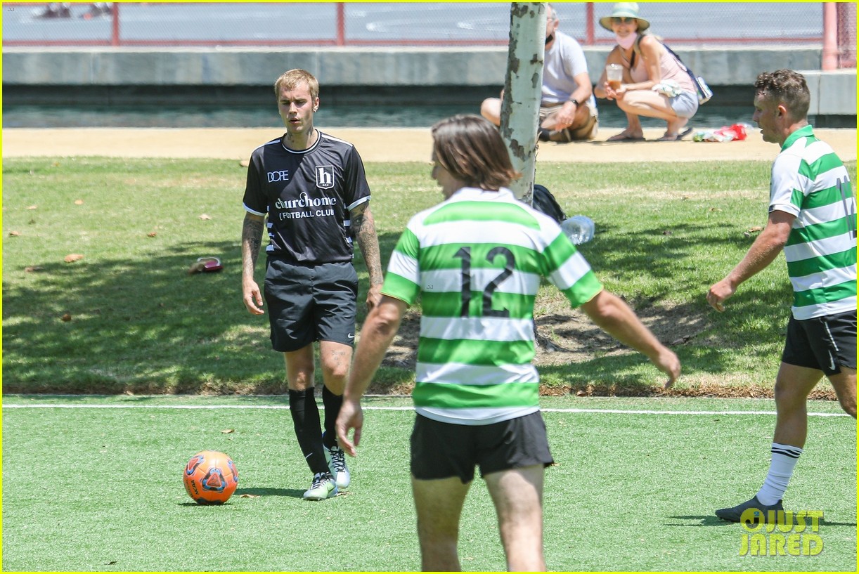 justin bieber plays soccer with friends 31
