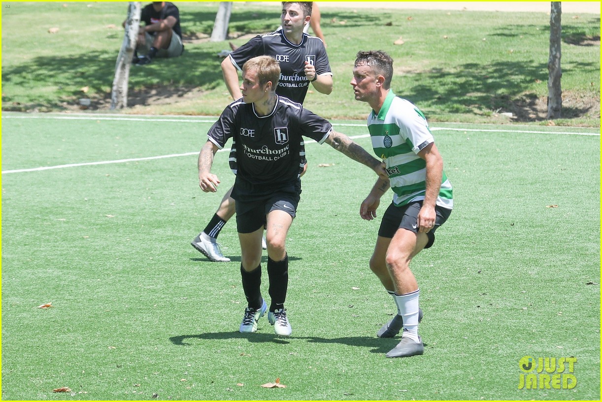 justin bieber plays soccer with friends 32