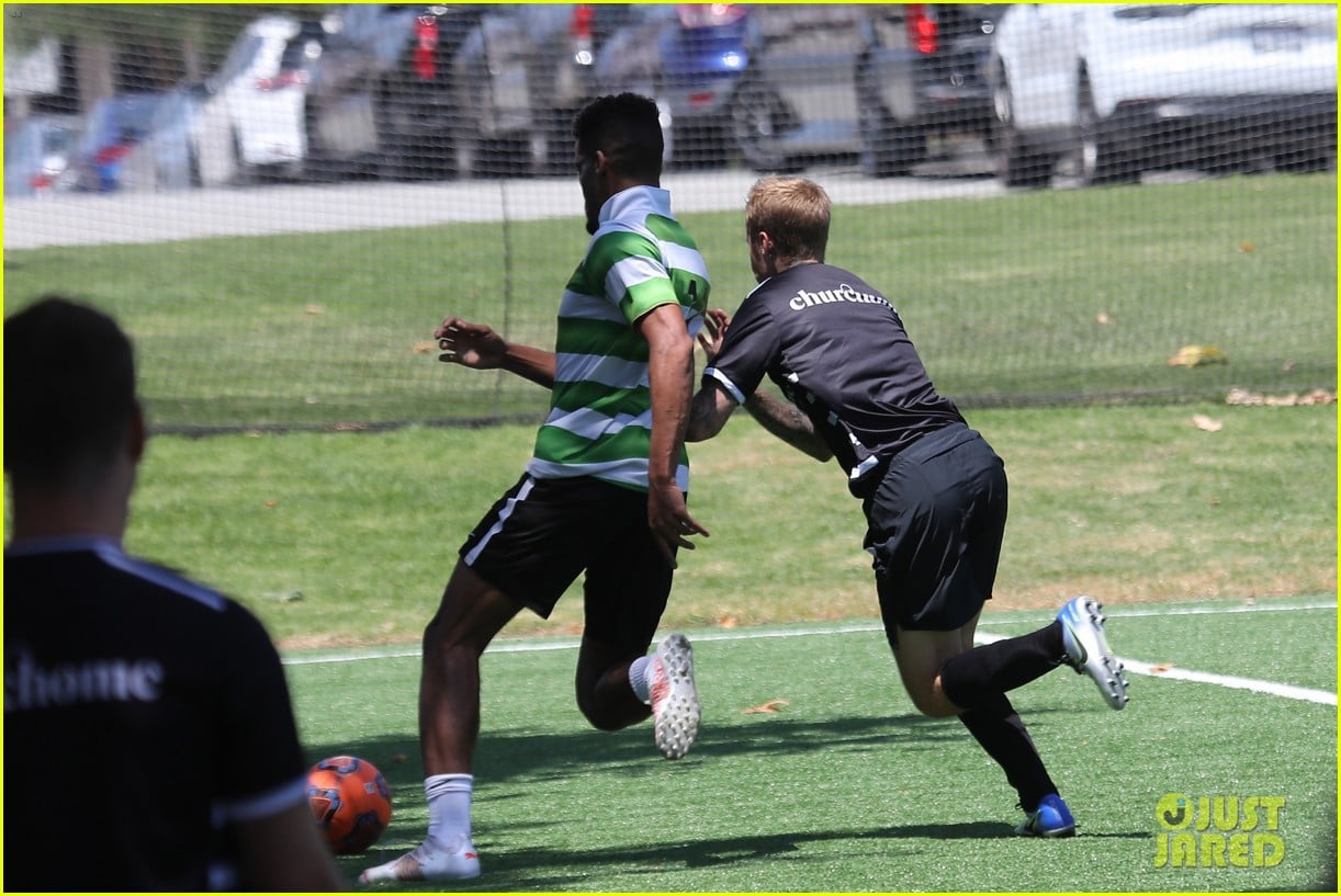 justin bieber plays soccer with friends 44