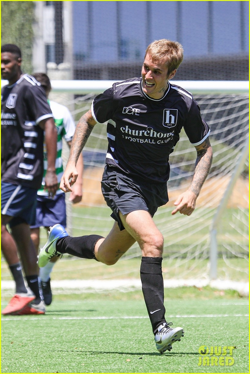 justin bieber plays soccer with friends 47