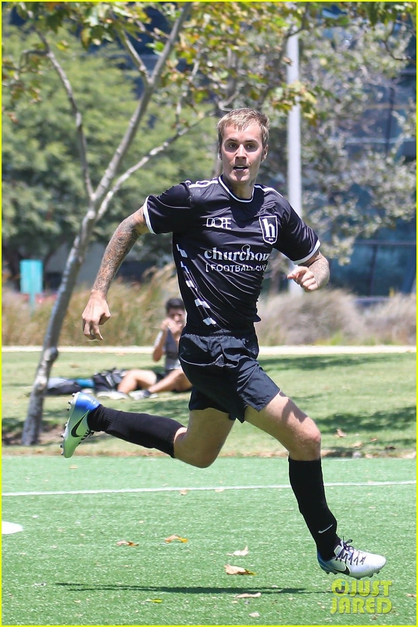 justin bieber plays soccer with friends 50
