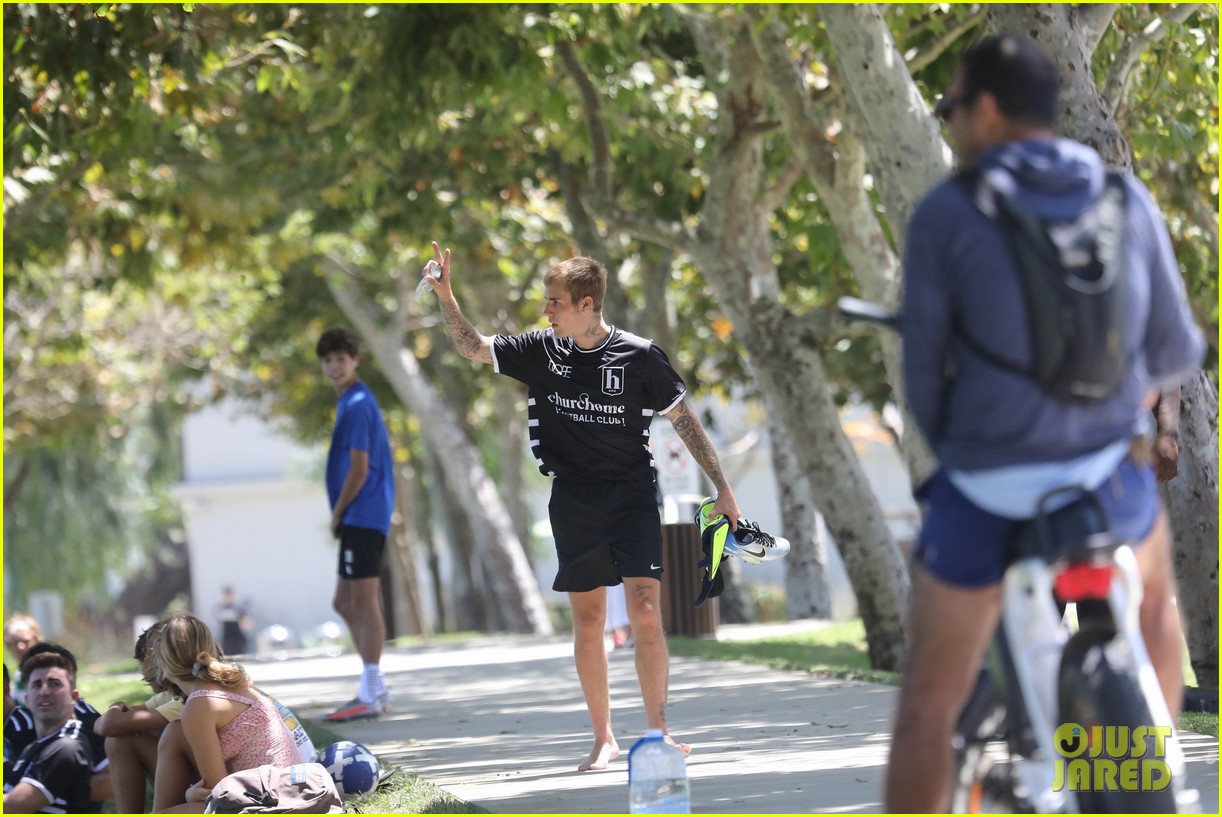 justin bieber plays soccer with friends 60