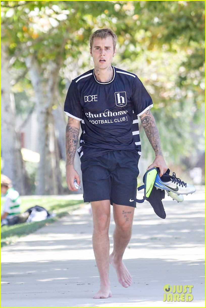justin bieber plays soccer with friends 67