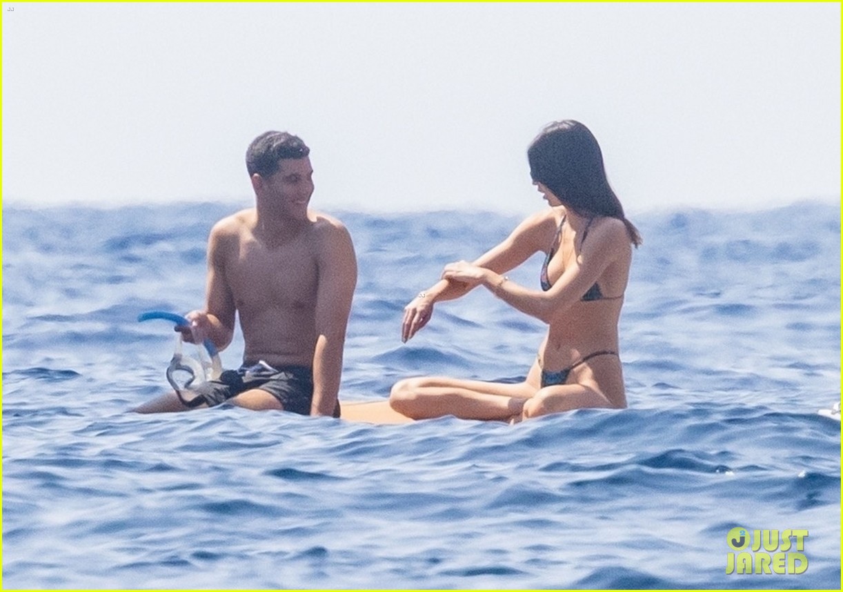 kendall jenner lounges on float in the water 32