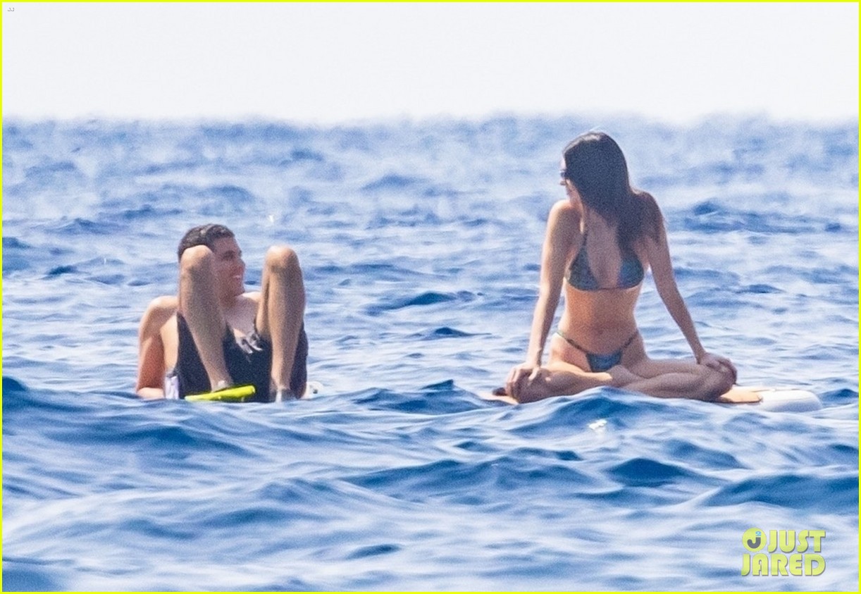 kendall jenner lounges on float in the water 41