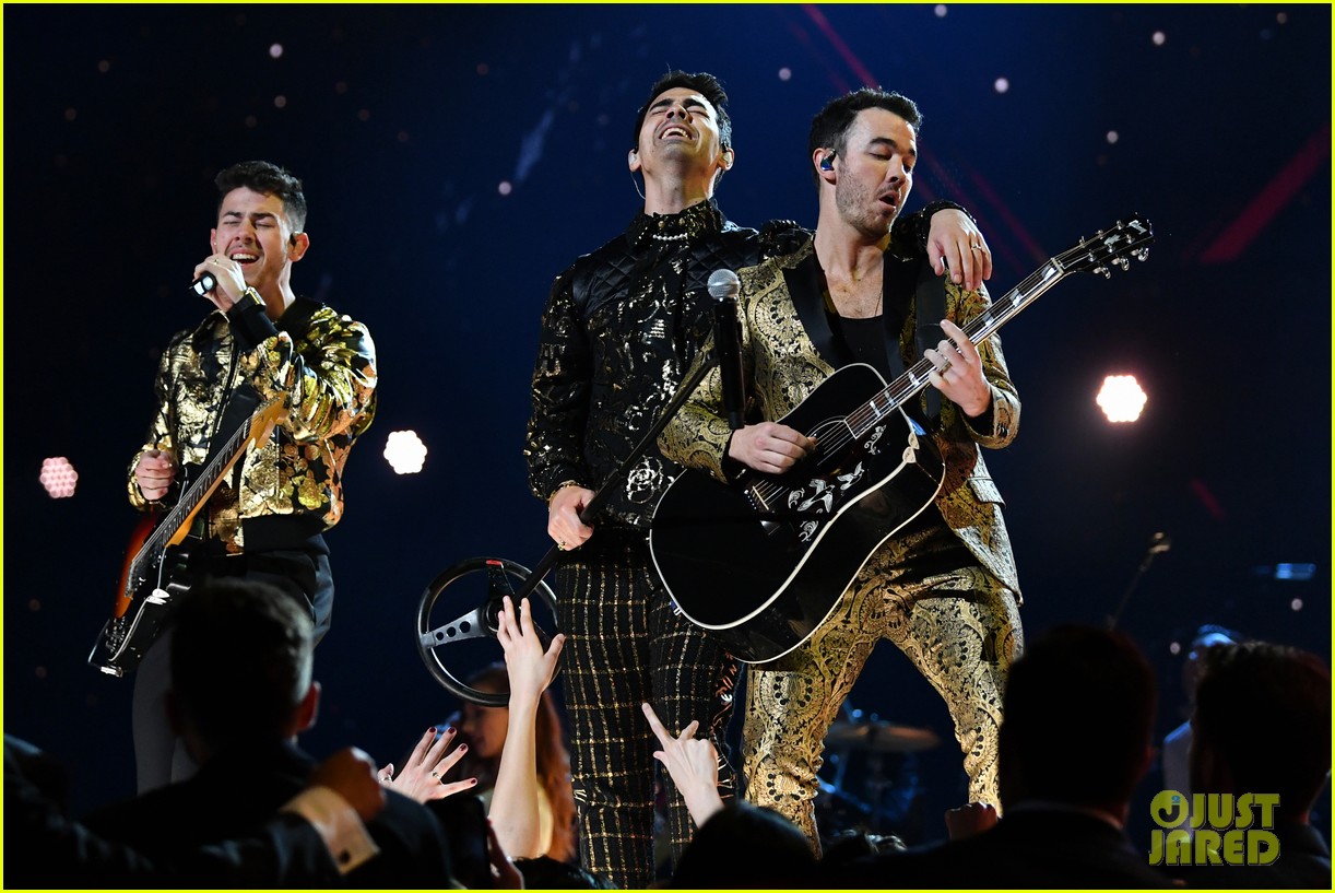 jonas brothers announce new covid protocols for remember this tour 03