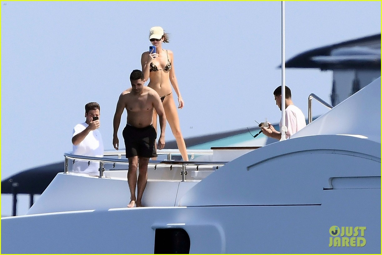 kendall jenner devin booker yacht day 09