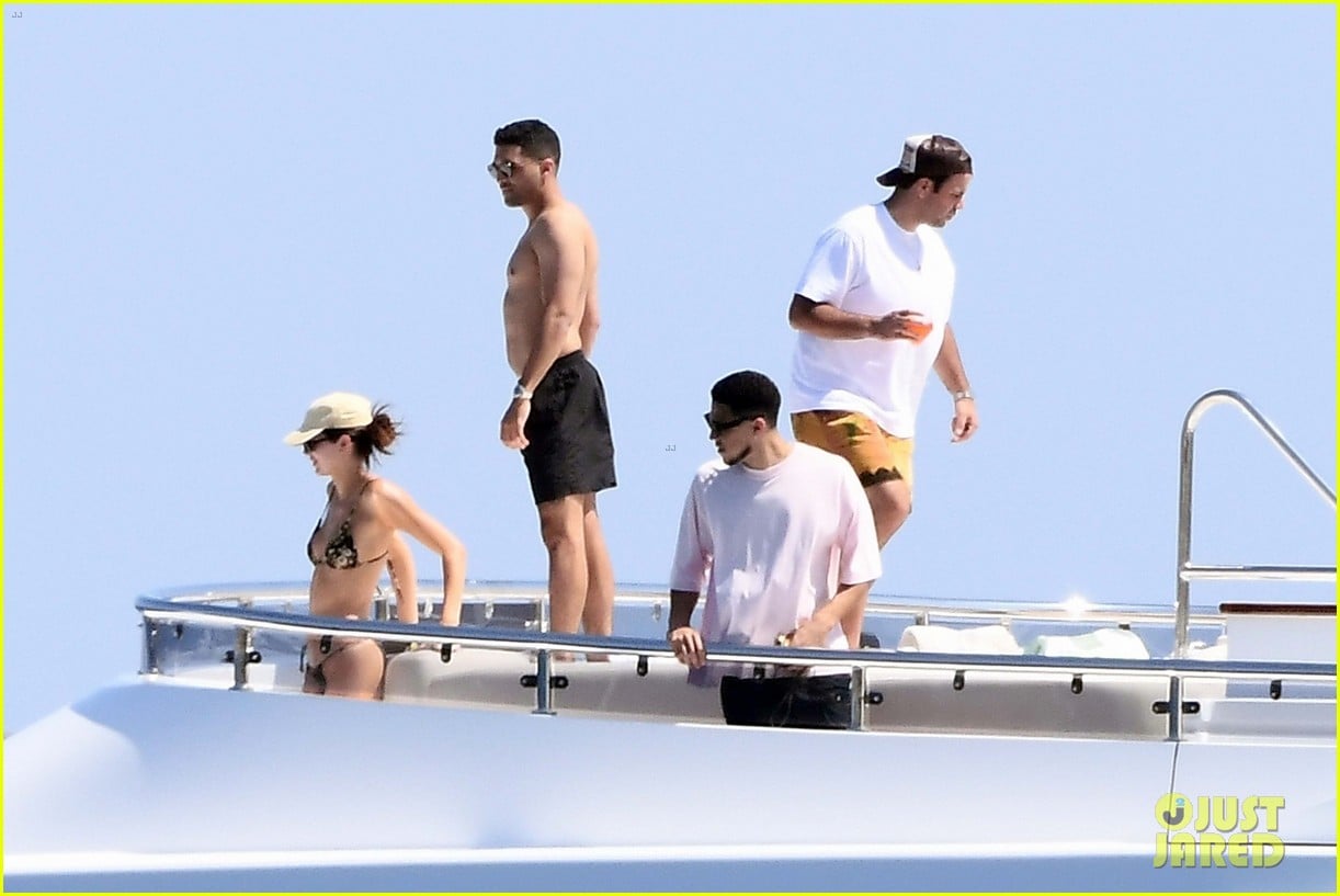 kendall jenner devin booker yacht day 17