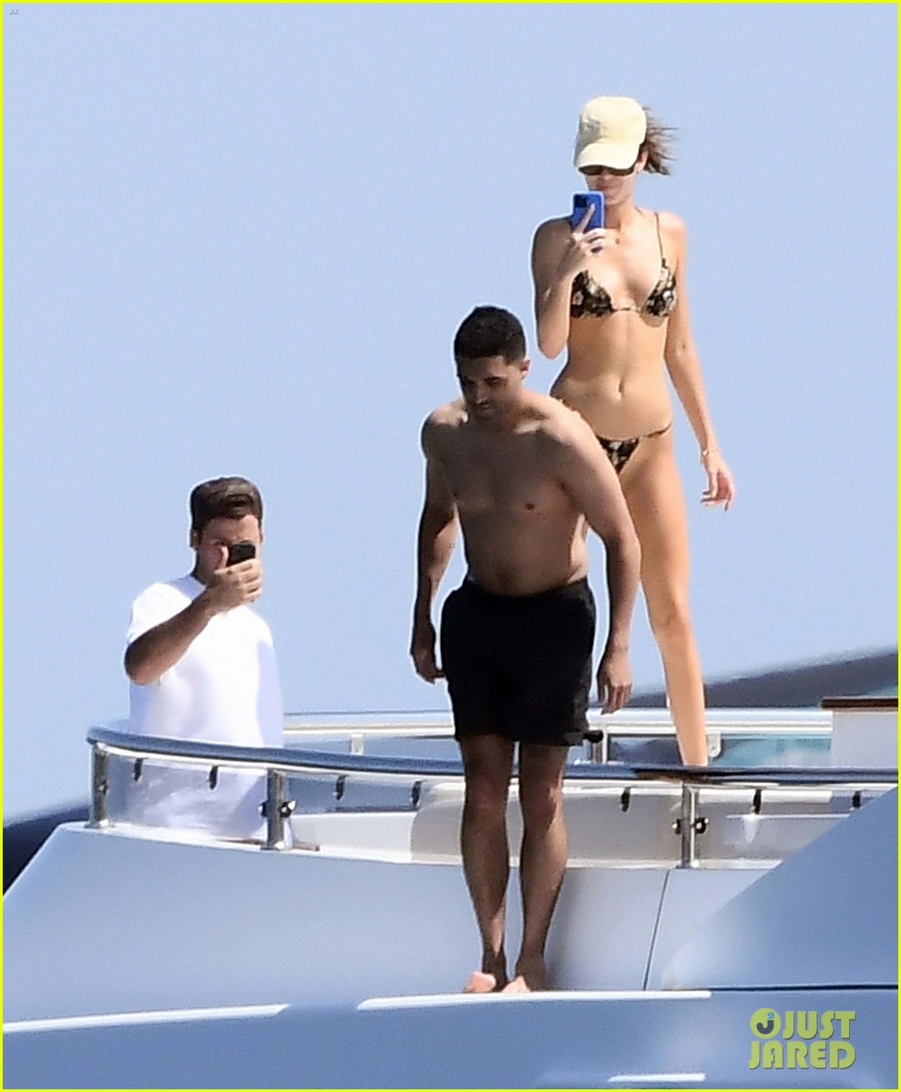 kendall jenner devin booker yacht day 24