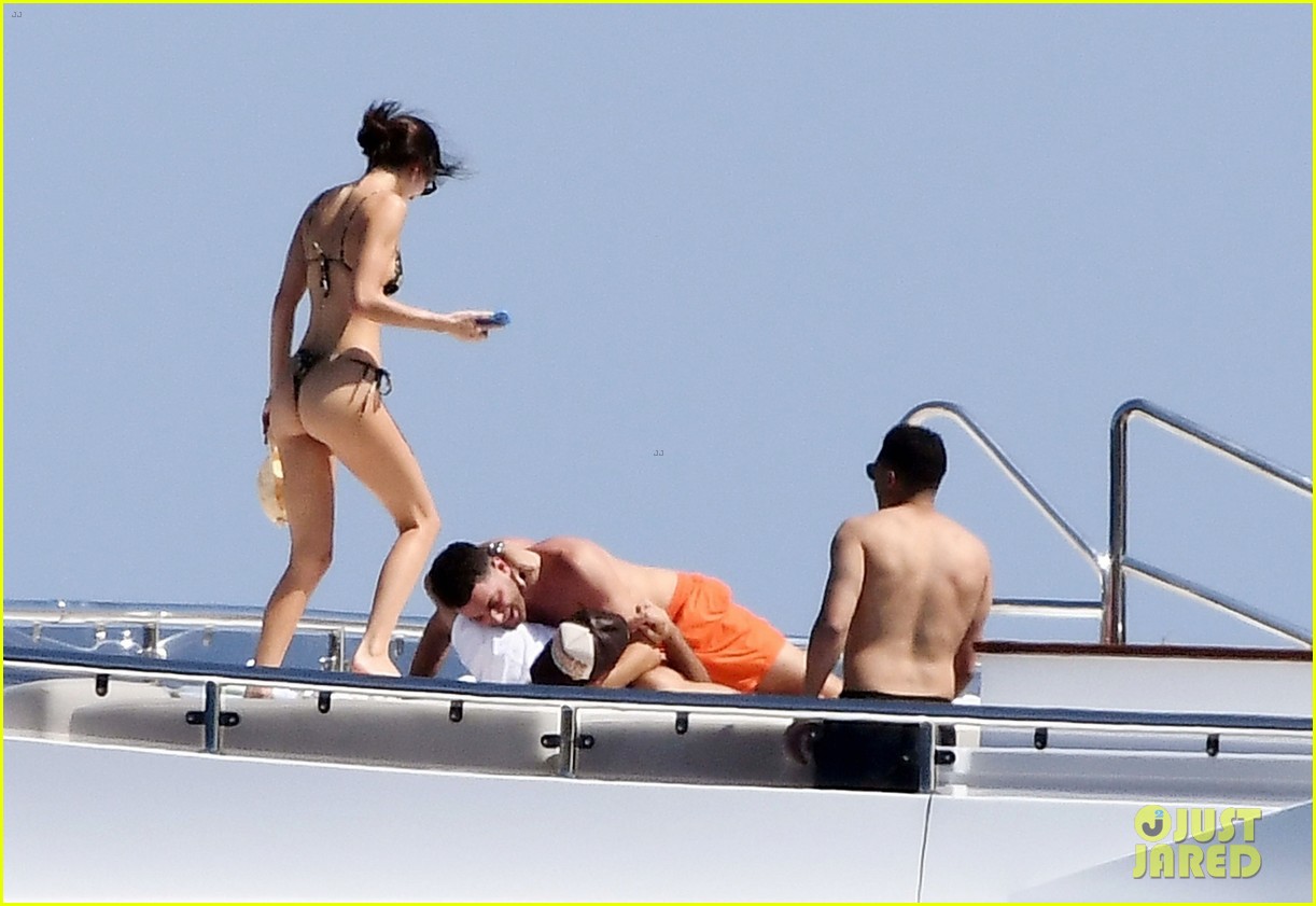kendall jenner devin booker yacht day 33