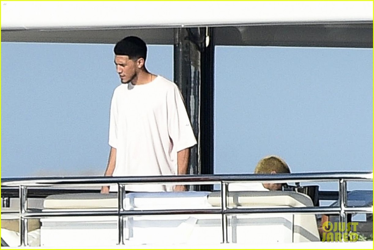 kendall jenner devin booker yacht day 59