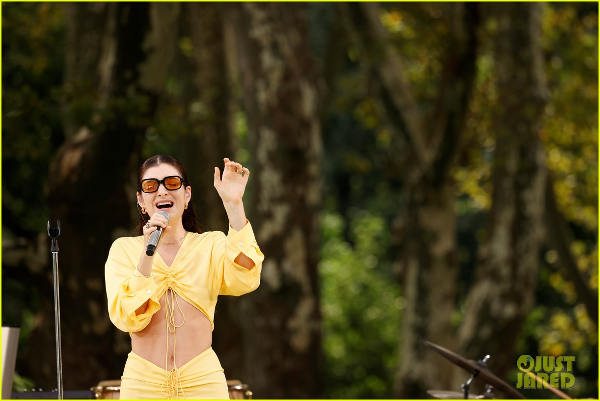 lorde performs in central park for gma 37
