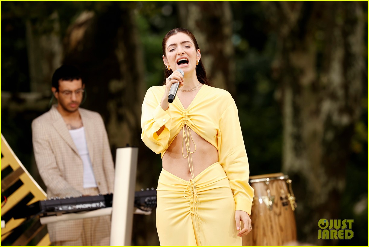 lorde performs in central park for gma 50