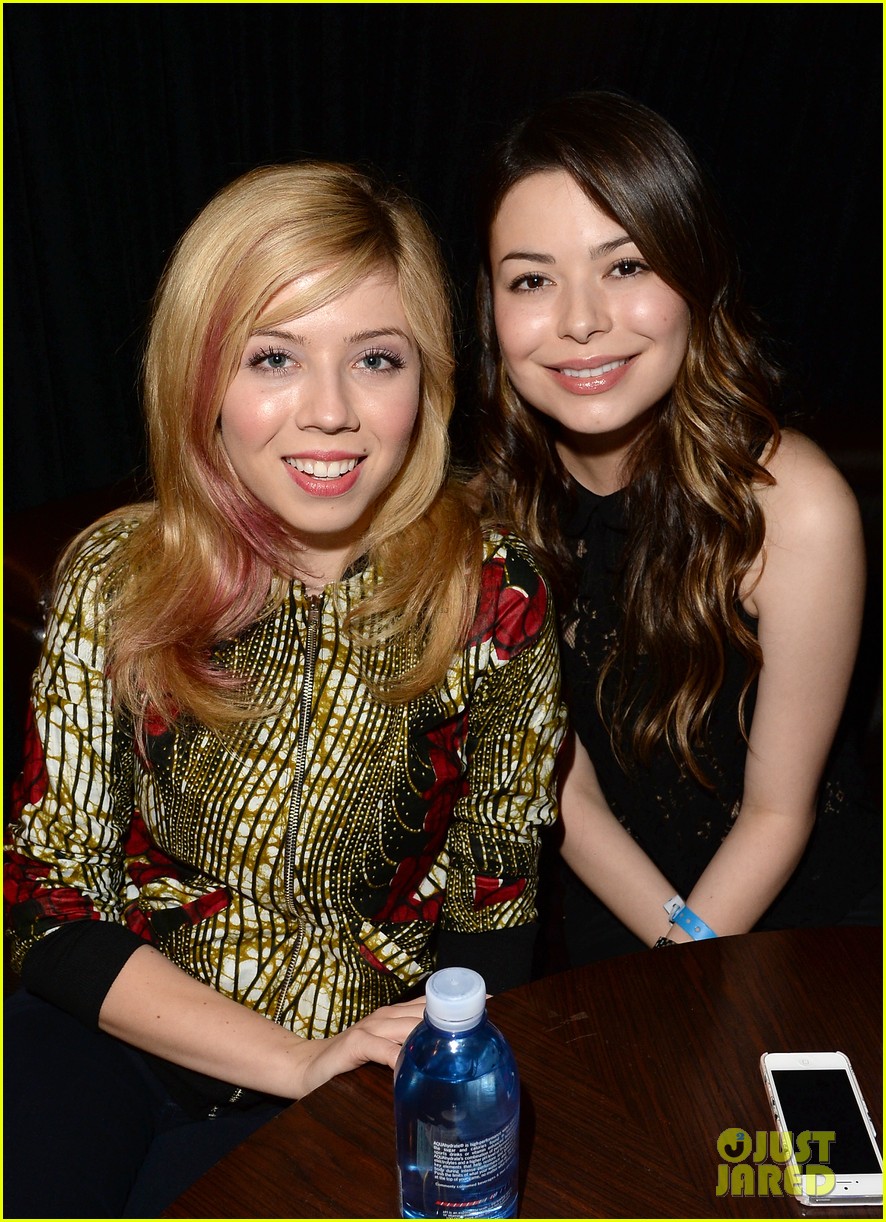 miranda cosgrove would love to know what jeannette mccurdy thinks of icarly 01