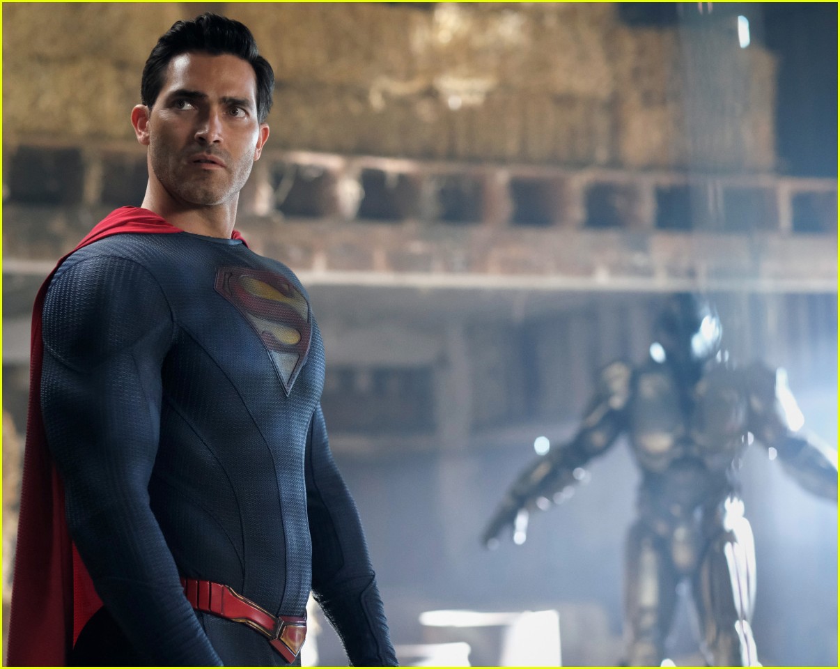 the flashs tom cavanagh directs tonights superman lois finale 03