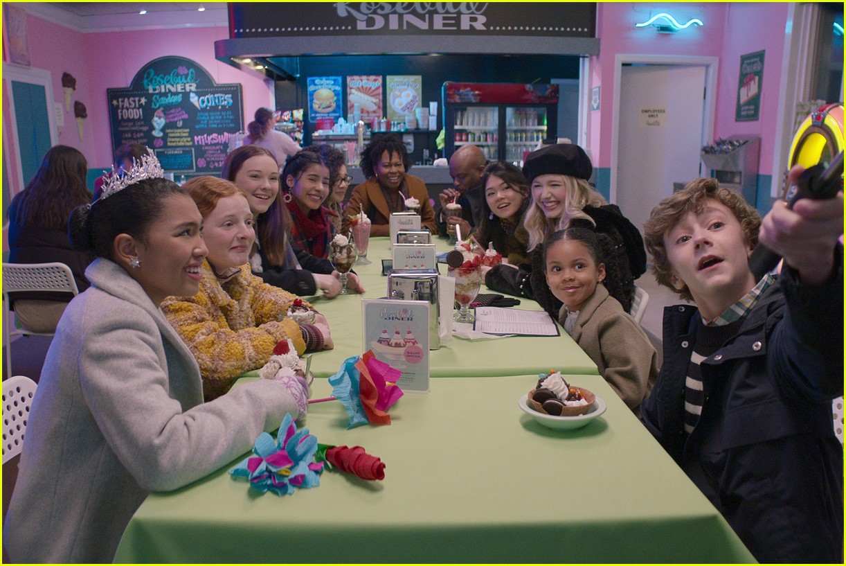 the baby sitters club season two gets new trailer watch now 11