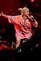 billie eilish rocks out with finneas at iheartradio music festival 13