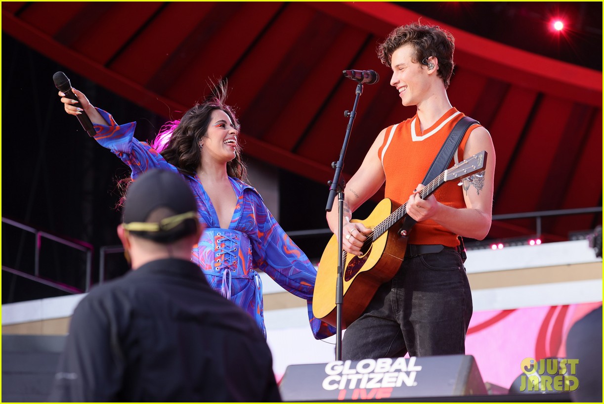 camila cabello shawn mendes kiss at global citizen live 10