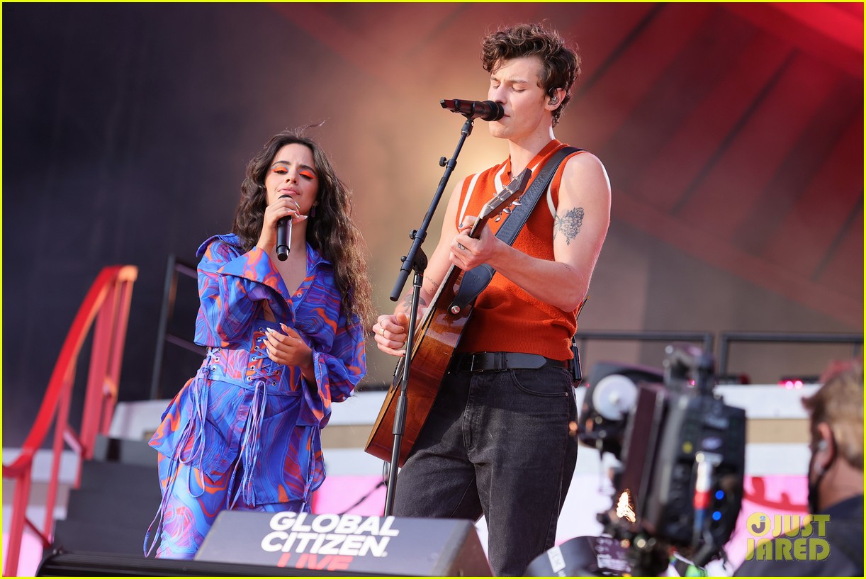 camila cabello shawn mendes kiss at global citizen live 11