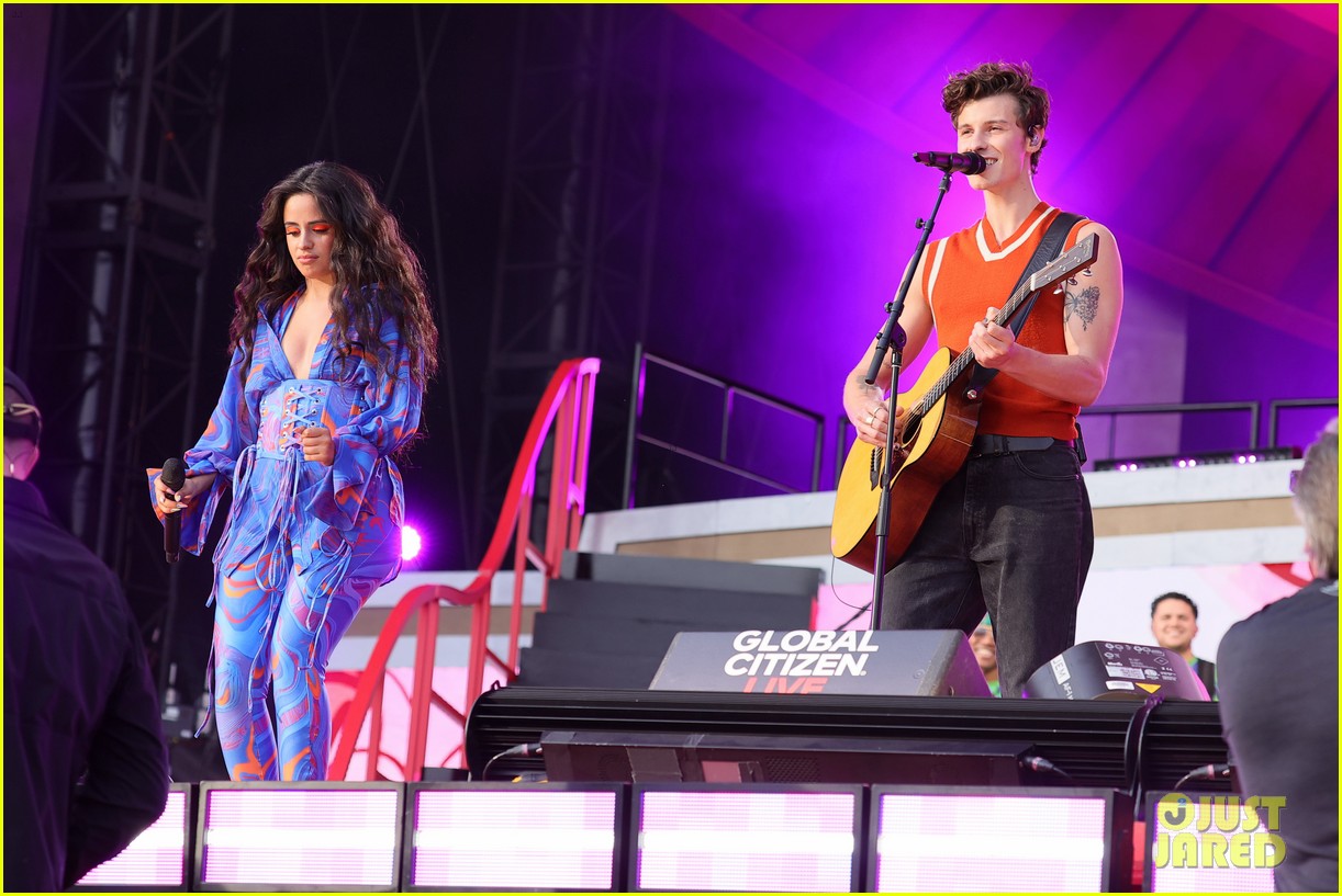 camila cabello shawn mendes kiss at global citizen live 12