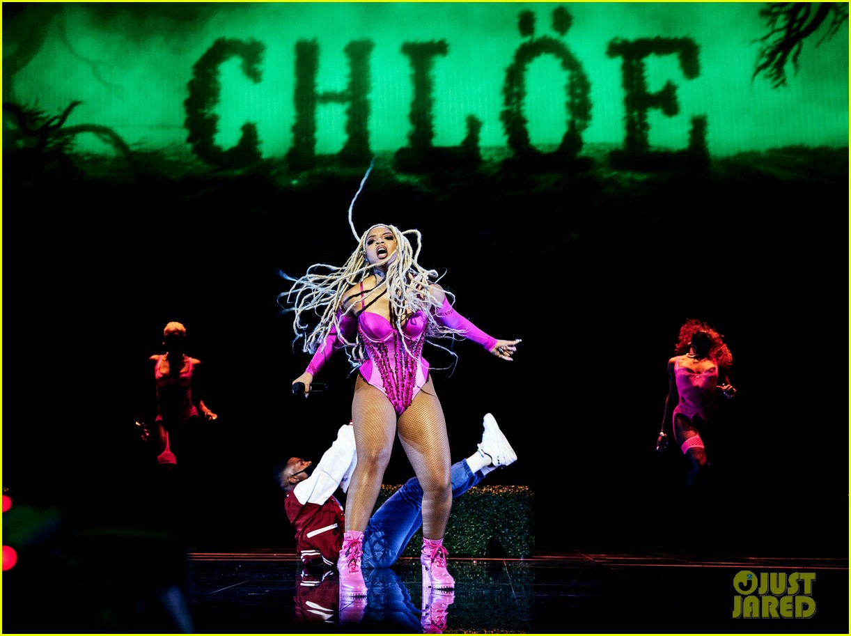 chloe bailey solo performance pics video vmas 12