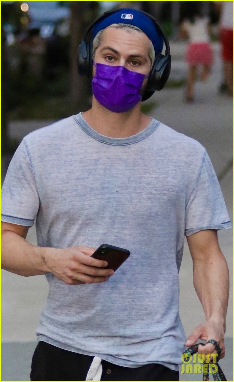 dylan o brien takes his dog for a walk in nyc 05
