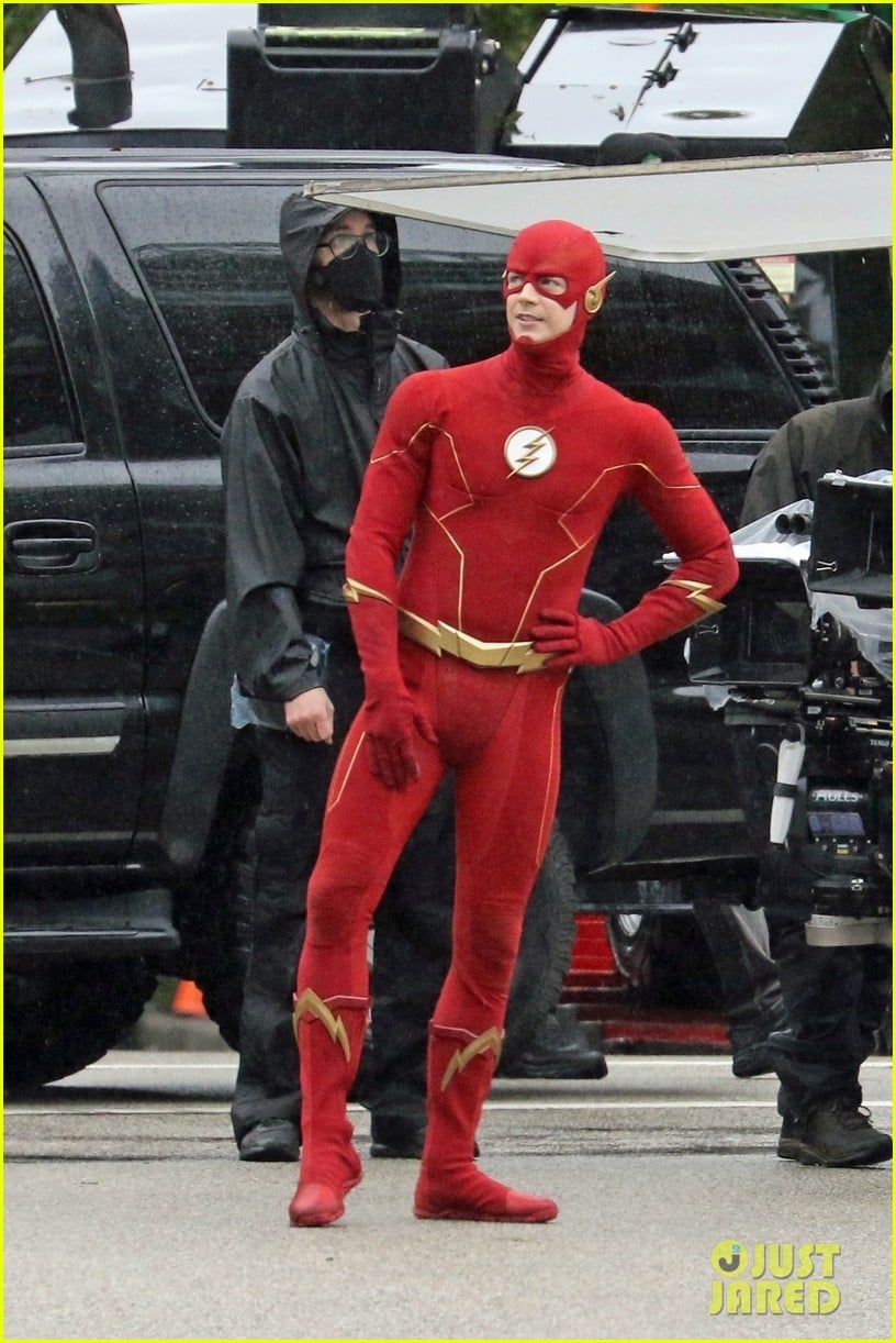 grant gustin photographed on the flash set for first time in season 8 10