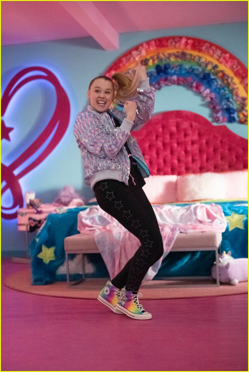 jojo siwa reveals who actually first came up with the idea for the j team 05