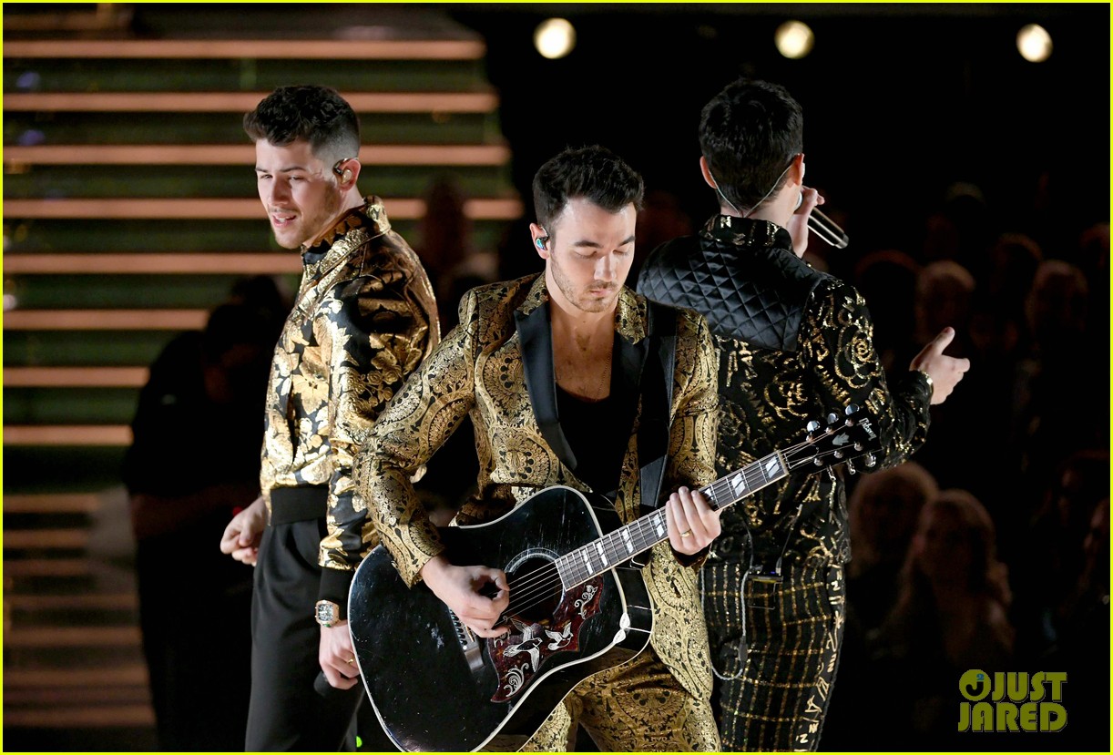 jonas brothers share sneak peek release date for new song 05