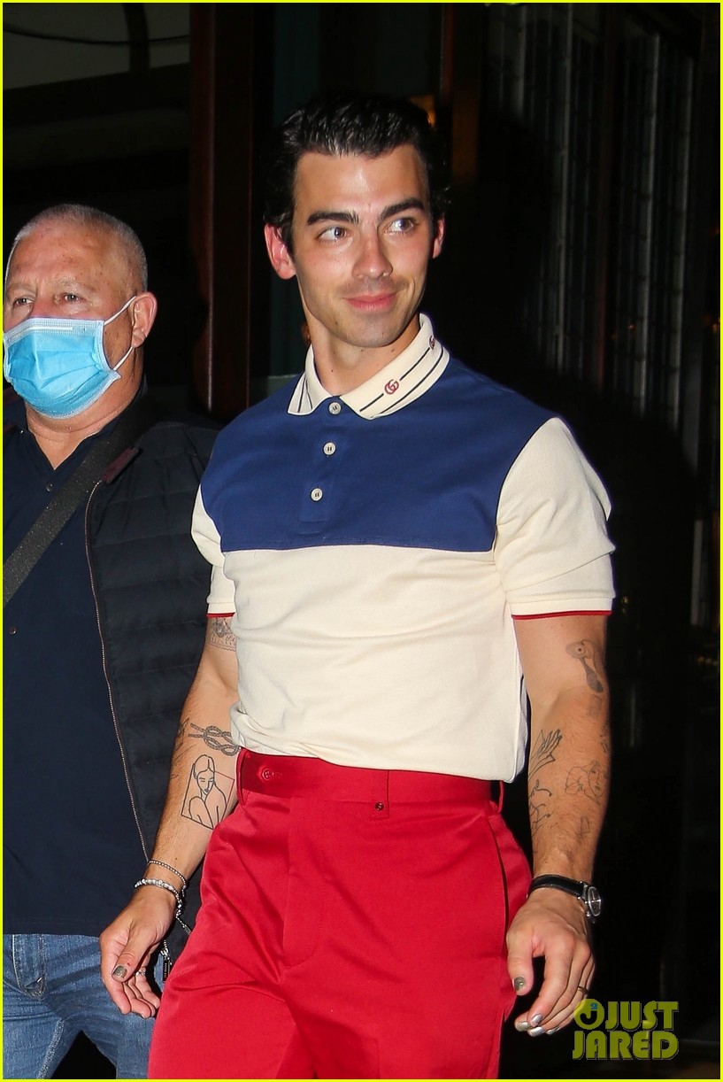 joe nick jonas spotted in new york city amid remember this tour 02