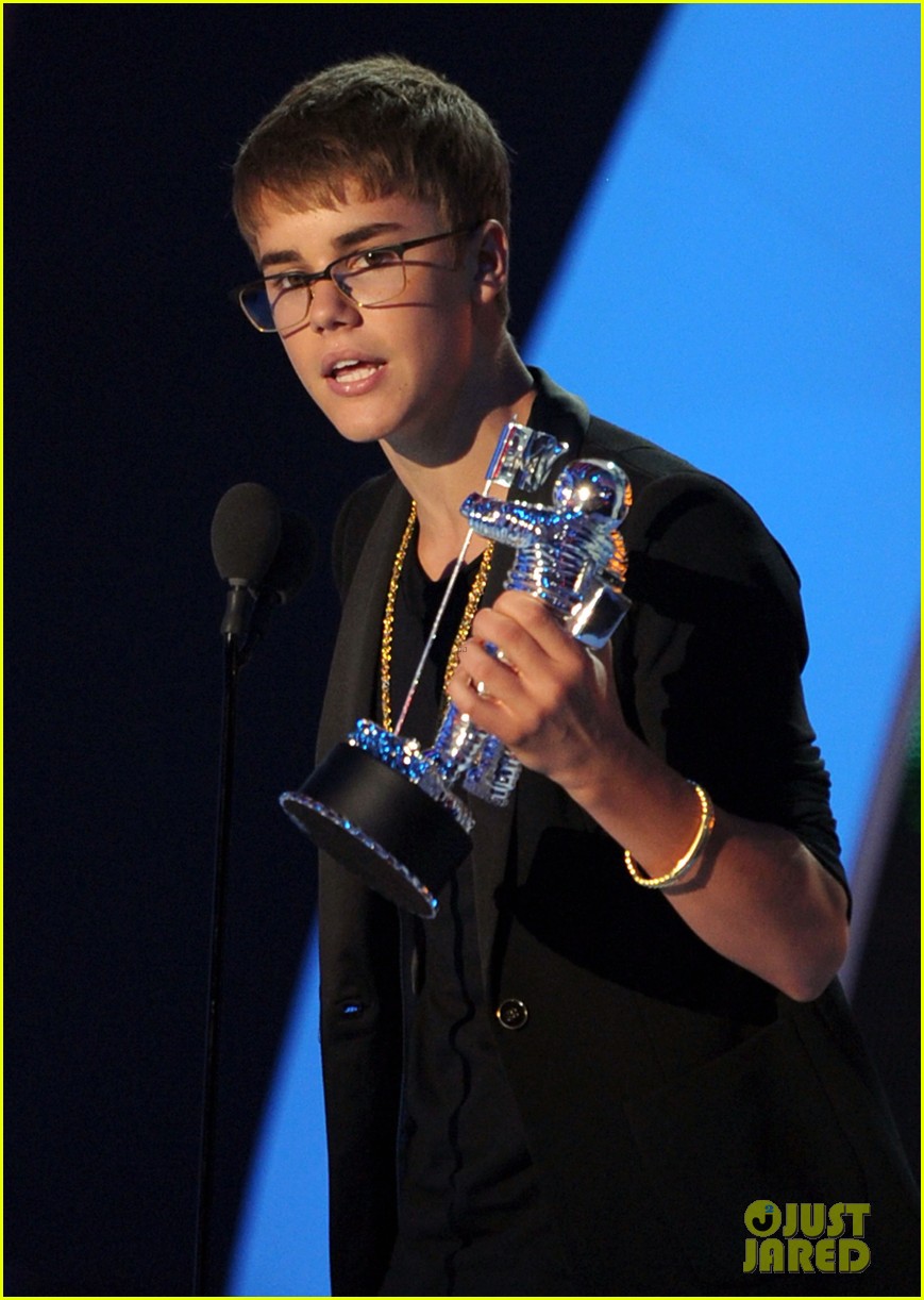 justin bieber returning to mtv vmas stage for first time in six years 10