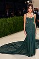 madison beer has a moment at met gala 2021 01
