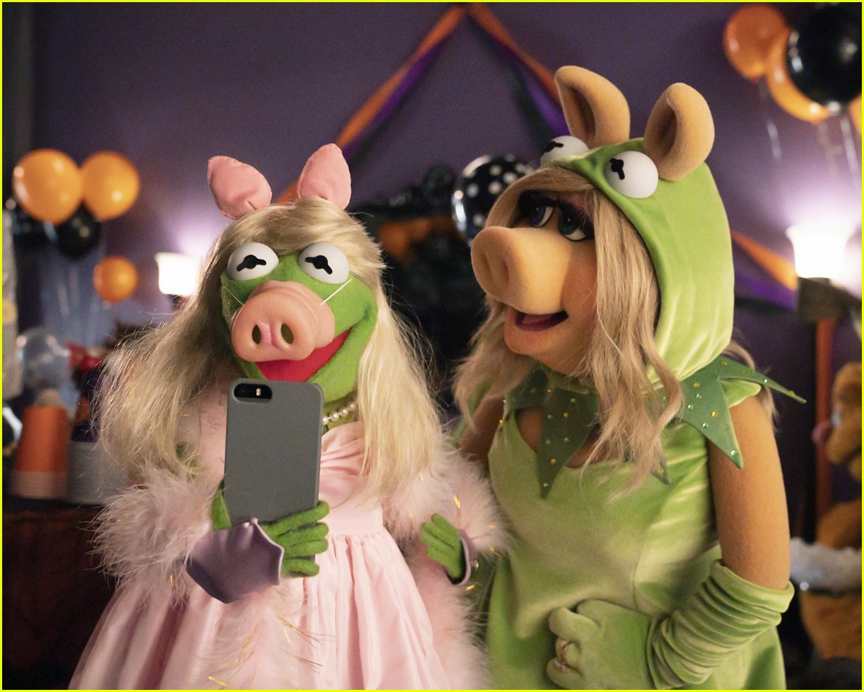 the muppets get in the halloween spirit in muppets haunted mansion trailer 02.