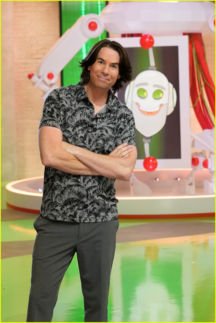 jerry trainor joines tooned in season two as new host exclusive clip 04