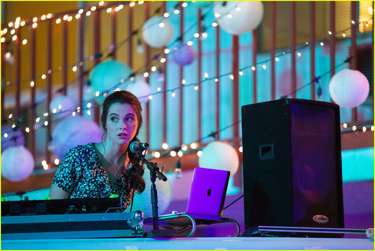 vanessa marano meets david henrie in this is the year exclusive clip 11