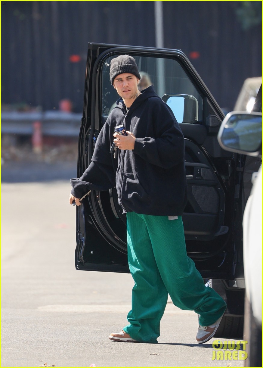 Hailey and Justin Bieber Do Stylish Activewear and Balenciaga Shoes
