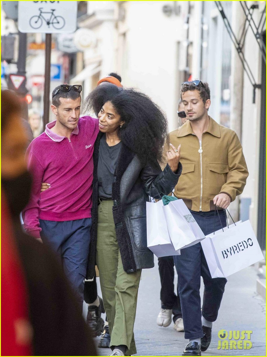 gossip girl cast shopping in paris 07