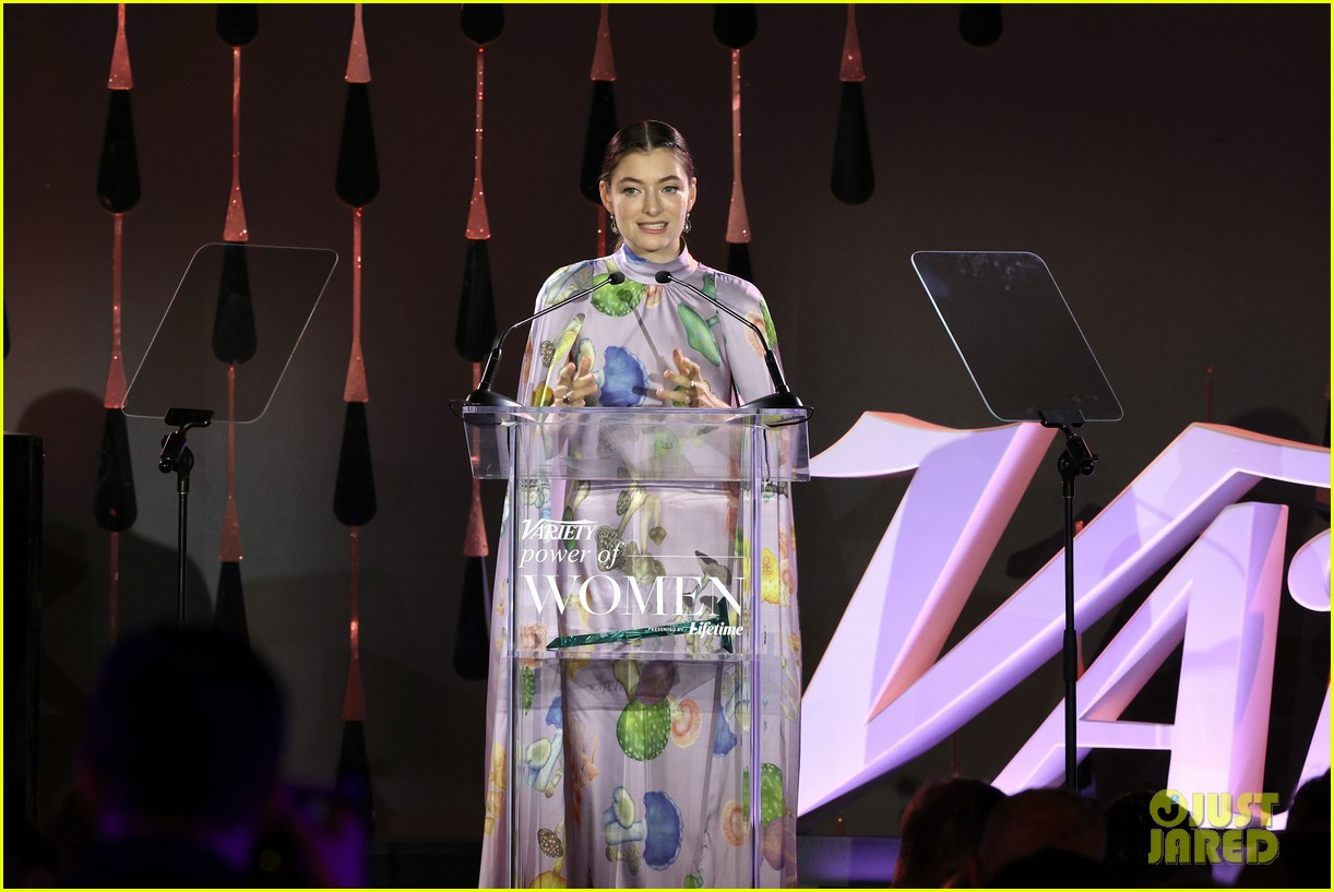 lorde honored by hunter schafer atpower of women event 32