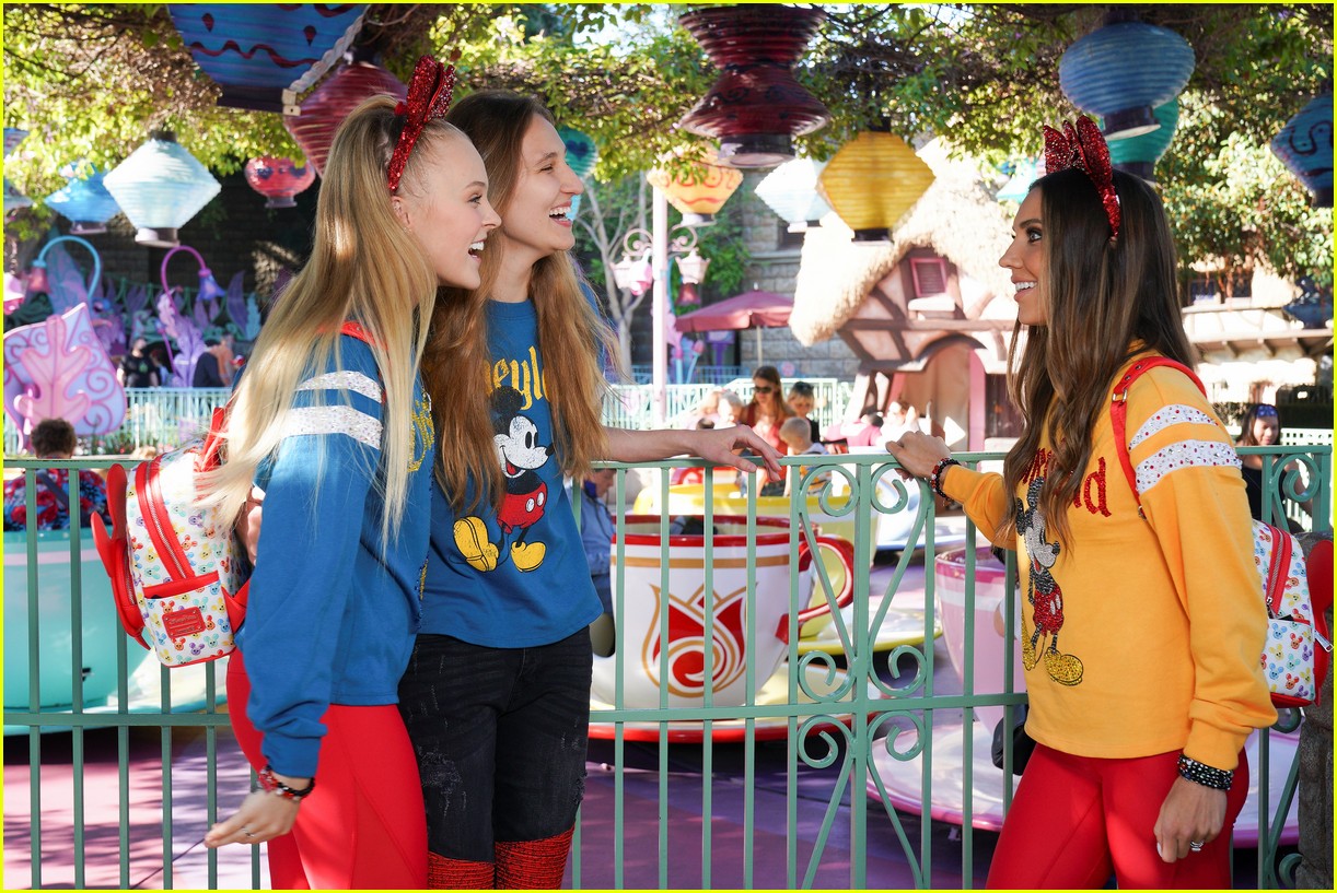 JoJo Siwa's Girlfriend Kylie Joins Her & Jenna Johnson at Disneyland Ahead  of 'DWTS' Disney Night: Photo 1326750, Dancing With the Stars, Jenna  Johnson, JoJo Siwa, kylie prew Pictures